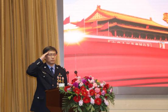 全市政法英模事迹专题报告会举行 杜俊新出席_澎湃号