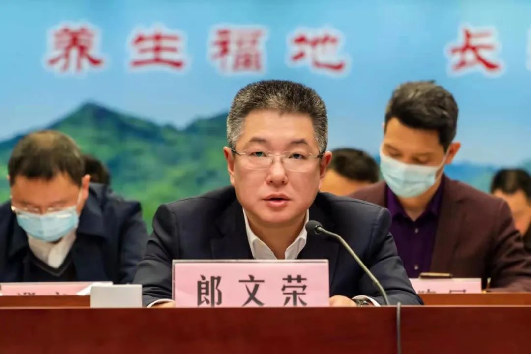 队伍教育整顿进行时丨郎文荣持续推动我市政法队伍教育整顿向纵深发展