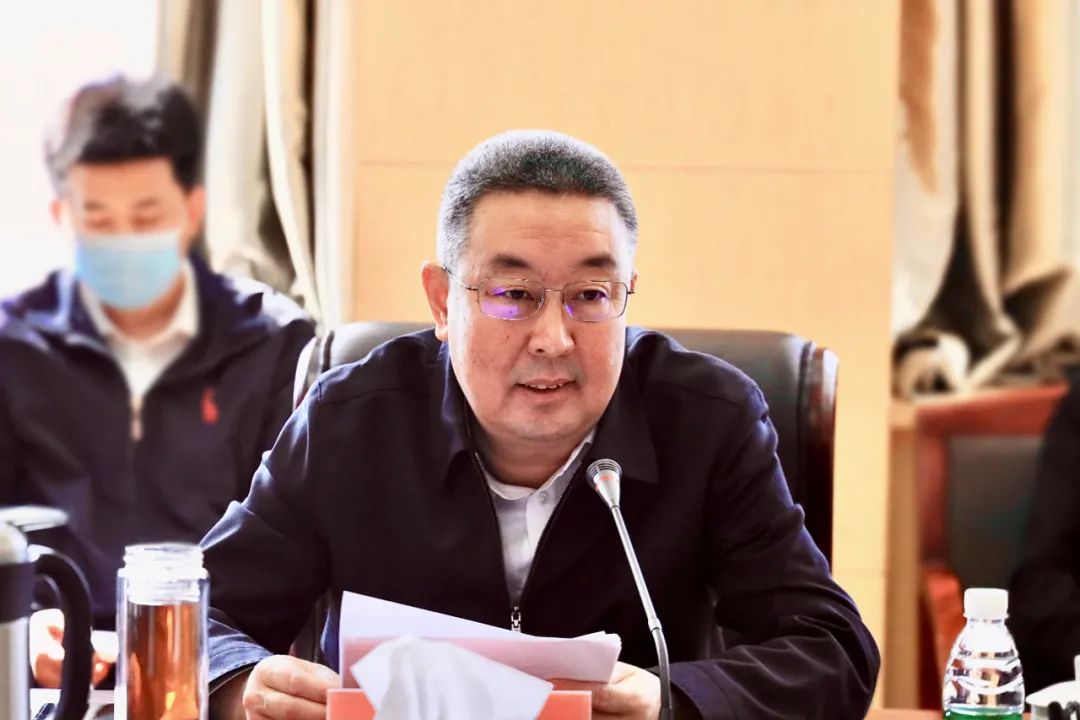 敖日格勒讲授党史学习教育专题党课