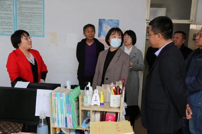 政府副县长宋文静对教育民心工程进行走访调研