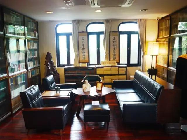 题图:林语堂先生在台北阳明山故居的书房今天是文学家林语堂先生