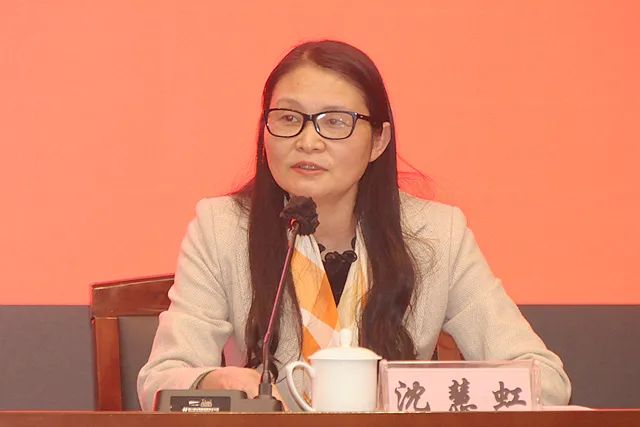 张宝珍作开班动员讲话,沈慧虹作开班致辞,林晓燕主持开学式,王才洪