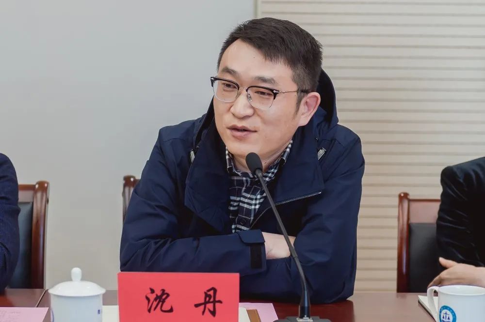 律师代表 徐学民企业代表 黄国华企业代表 袁惠康市政协委员 陈晓丽市