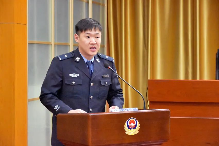 教育整顿学理论谈感悟重践行开新篇学习体会交流分享二