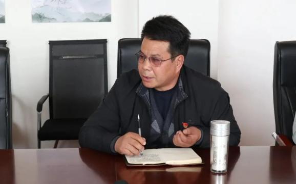 兴庆区法院审委会专职委员辛建国,张志贤,月牙