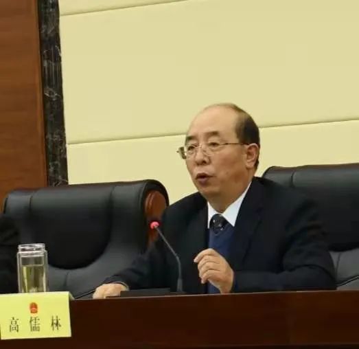 县人大常委会高儒林主任同时对韩勇代院长今后履职提出要求,一要讲