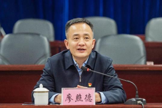 永福县召开政法队伍教育整顿专题党课暨廉政教育报告和警示教育大会