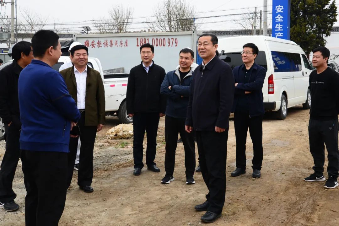 乡村振兴示范片区怎样建牛颖建来到雄州镇调研