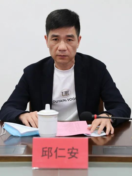 企业家代表刘润东政协委员赵秀芝政协委员林岳铿人大代表程铭春人大