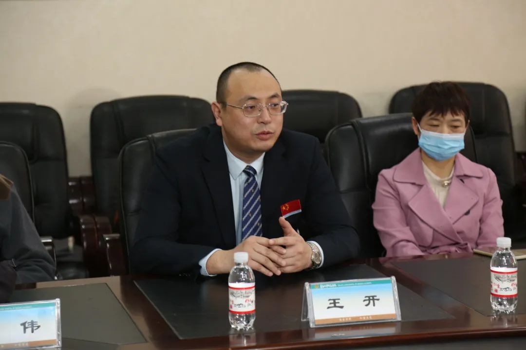 青大附院召开第18批援塞舌尔医疗队员欢送会