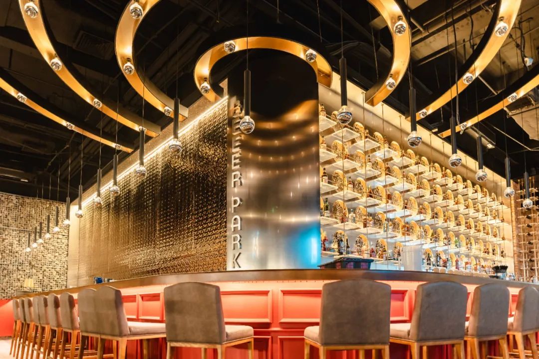 走去蒲1000种酒水承包你的夜桂城火爆网红酒吧来喝一杯