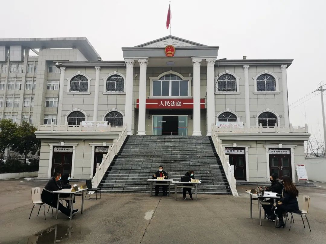 教育整顿英模事迹展滕州法院姜屯法庭心系辖区群众服务一方平安