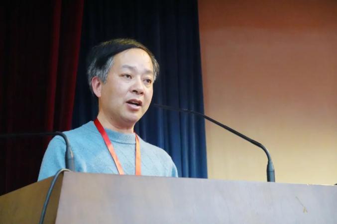 市委宣传部副部长,市委网信办主任吴继生讲话,向大会召开表示热烈的