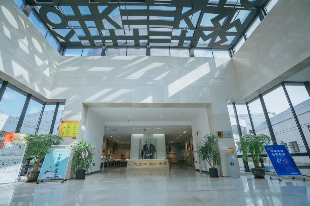 苏步青励志教育馆积极创建中国华侨国际文化交流基地,不断提升软硬件
