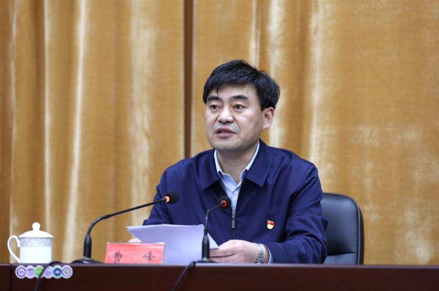 李哲为全区政法干警讲专题党课