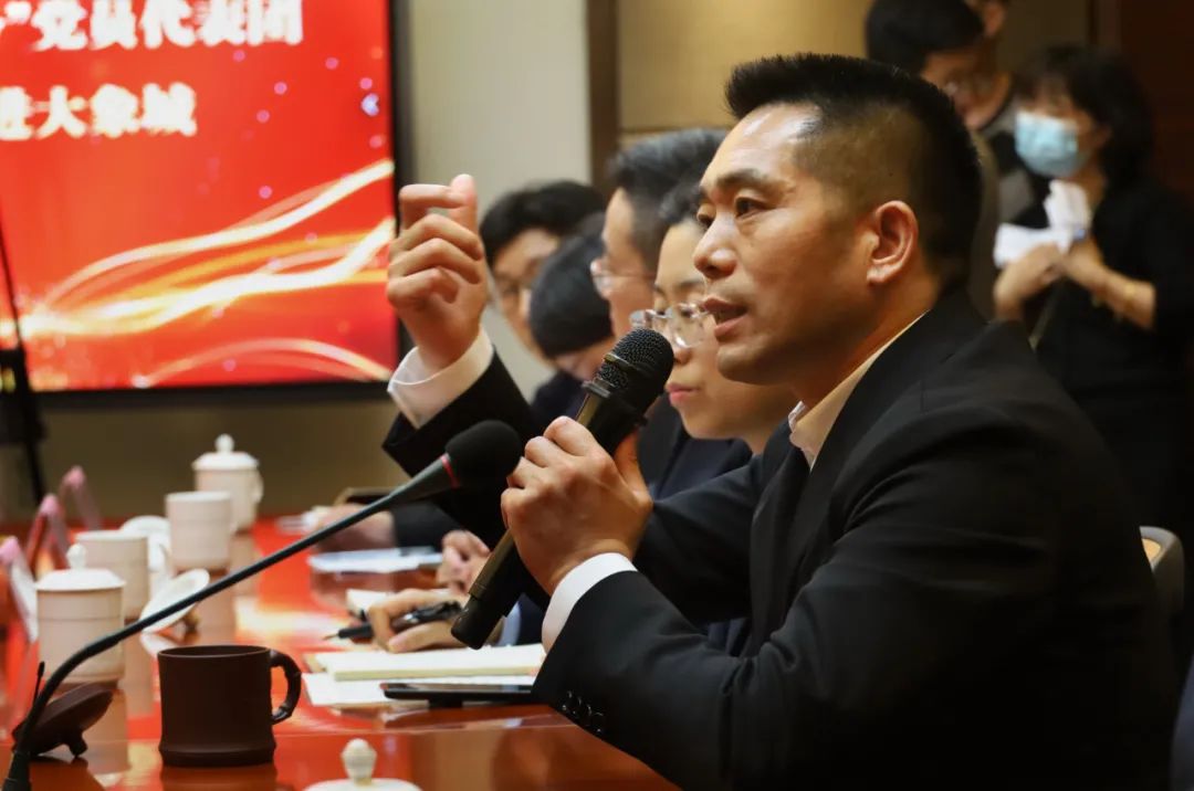 温州大象城国际商贸中心董事长陈龙秋表示这样的活动让企业感觉到了