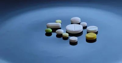 药片太大随手掰开了吃小心药片变毒片