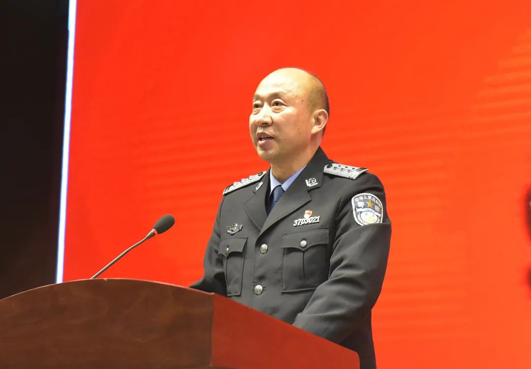 知敬畏存戒惧守底线筑牢拒腐防变的思想防线潍坊监狱组织召开警示教育