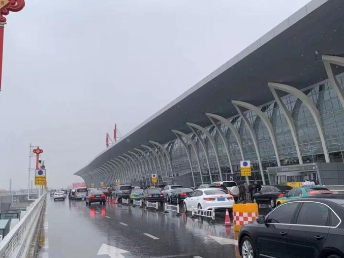 记者从宁夏公安厅机场公安局了解到,4月2日零时起,银川河东国际机场航