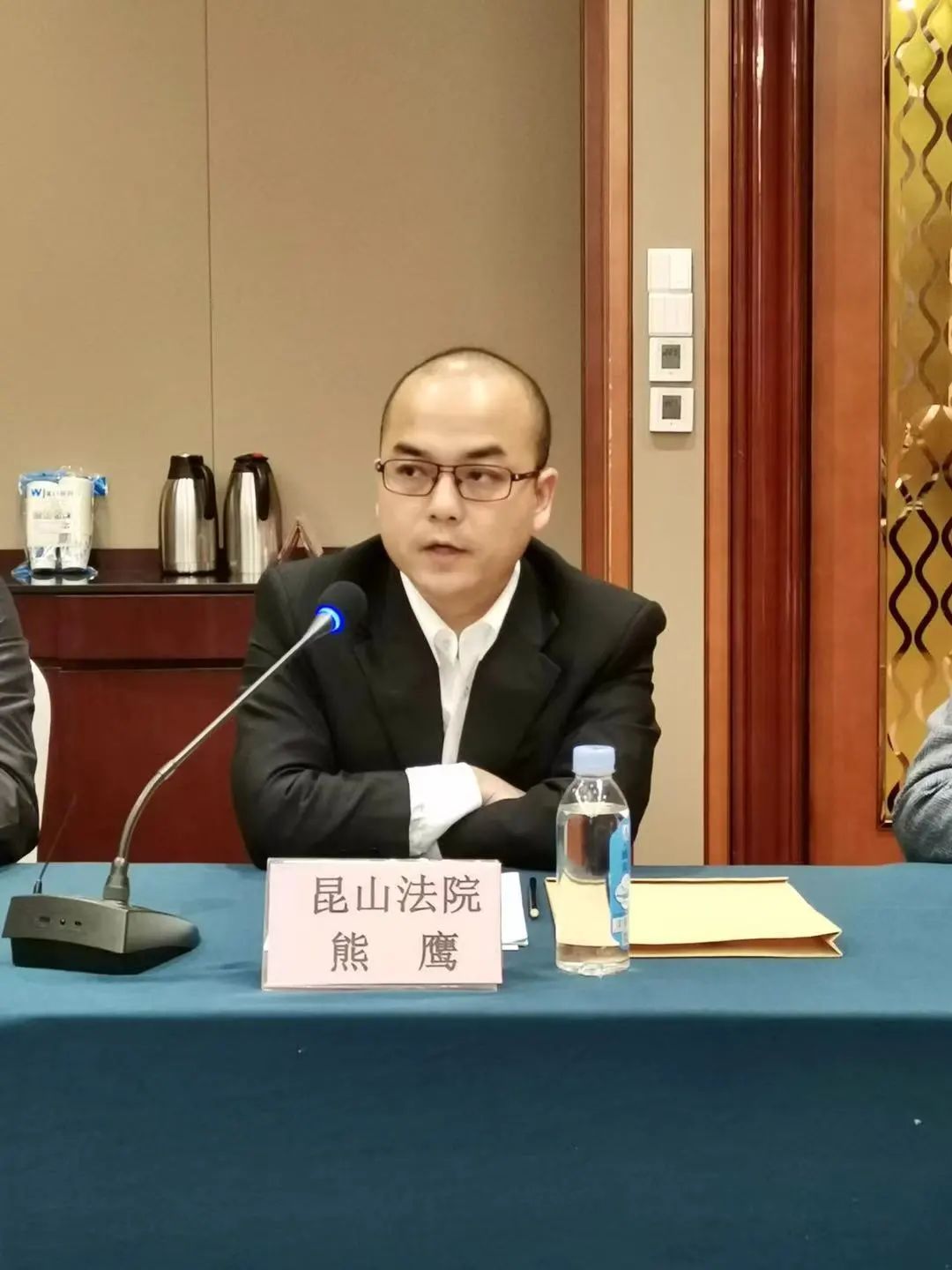 我院刑庭法官熊鹰以强迫交易,合同诈骗等刑事案例为企业进行普法宣传.