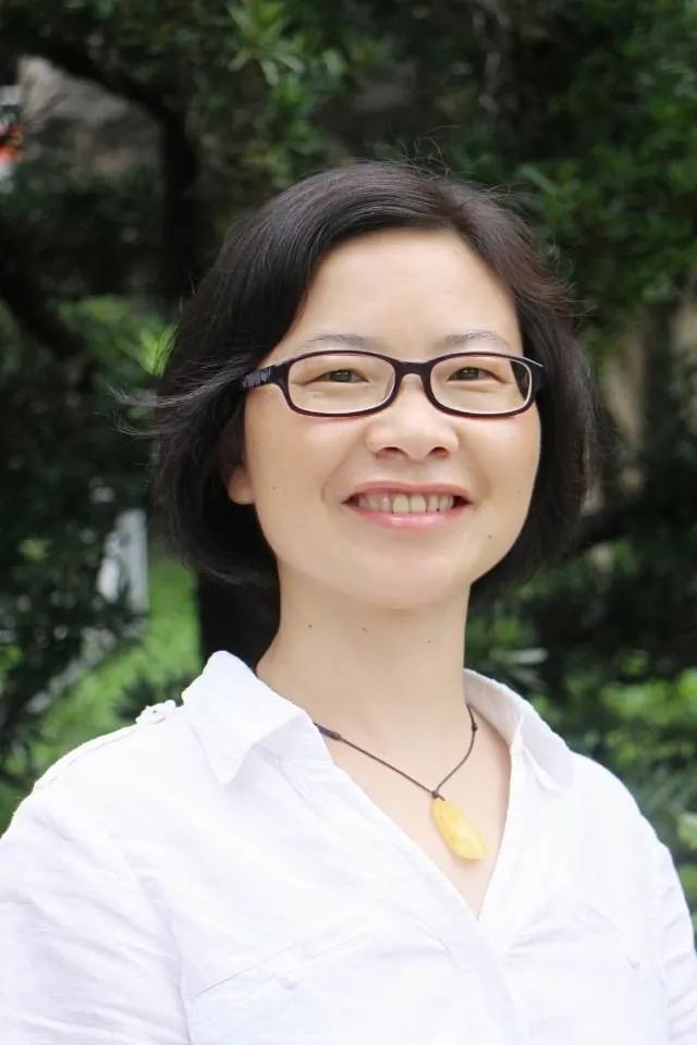 赵建英青田县第二中学高级教师.