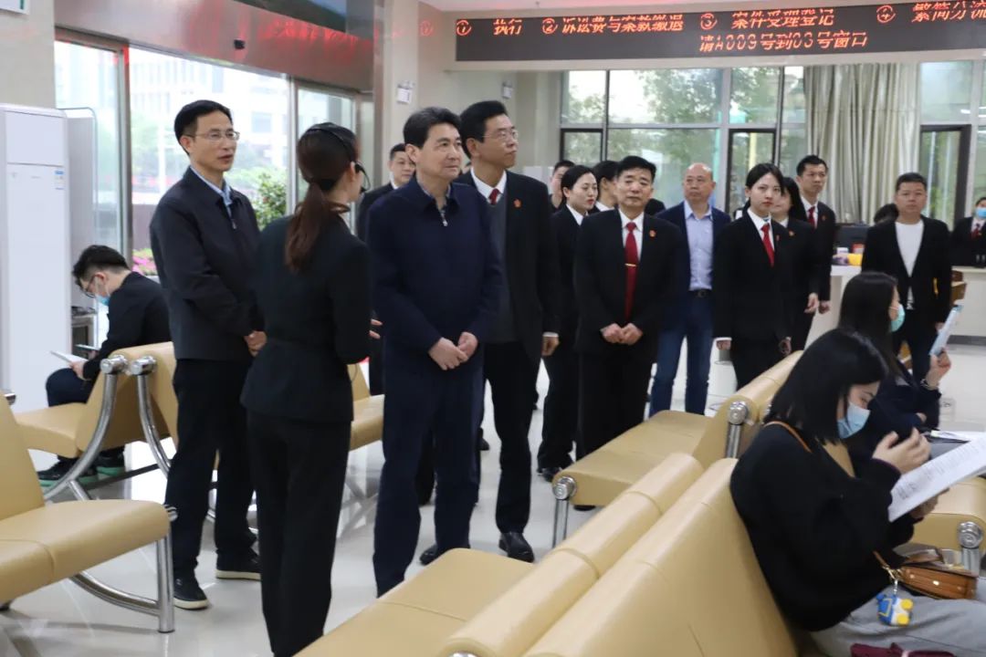 周亮深入区人民法院开展政法队伍教育整顿大调研大走访活动