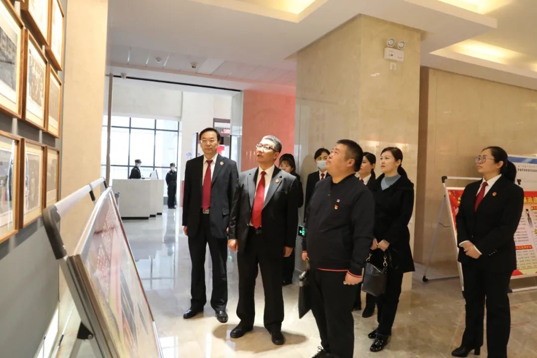 市委统战部领导何云龙李亚娟调研指导托县法院政法队伍教育整顿工作