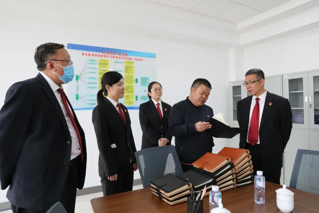 市委统战部领导何云龙李亚娟调研指导托县法院政法队伍教育整顿工作