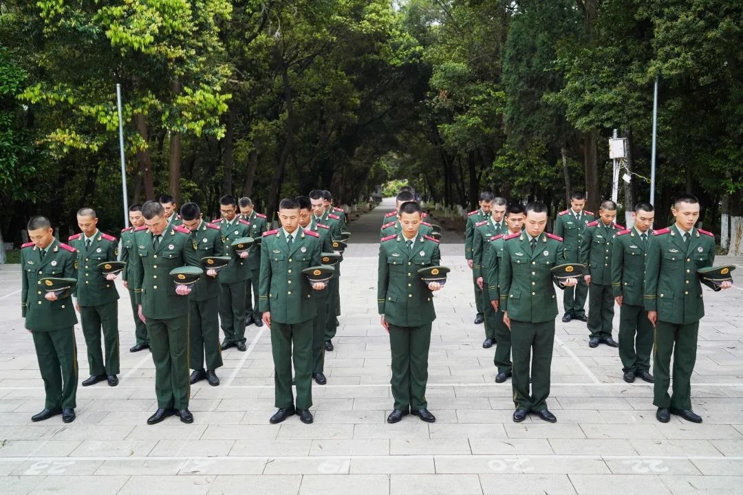 清明祭英烈共筑中华魂解放军和武警部队多种形式祭奠革命先烈