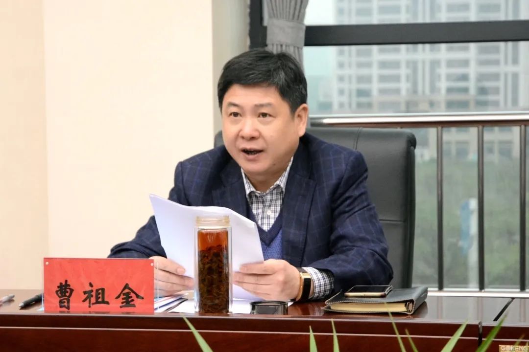 襄阳高新区党工委专职副书记曹祖金指出,在"法院 工会"基础上探索实施