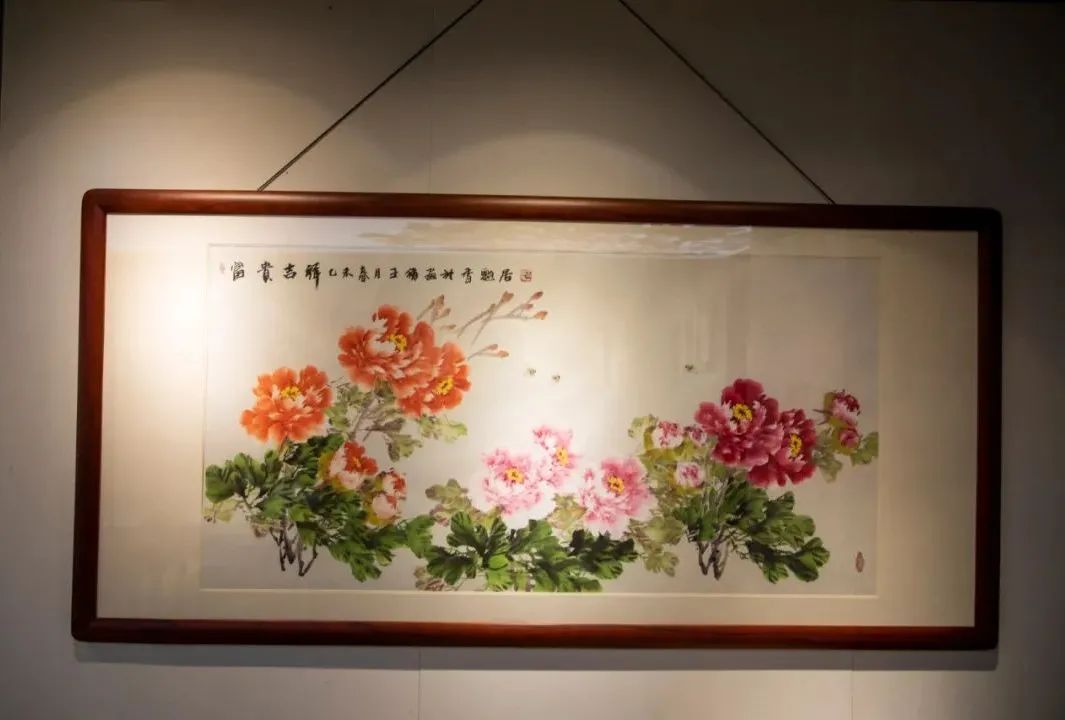 赏丹青大师王绣妙笔生国色,丹青绘天香,将至情至真的牡丹国绘,带给