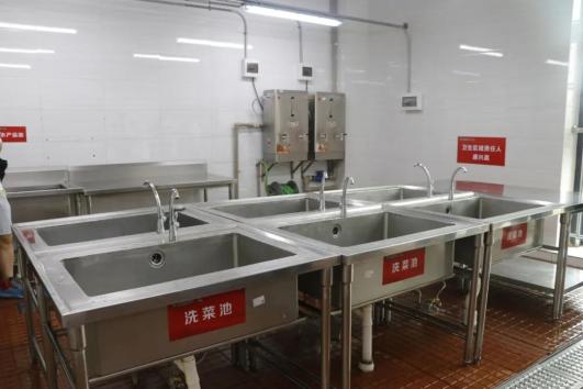 全程直播不打码!突击检查石门实验学校食堂后厨!_澎湃号·媒体_澎湃新