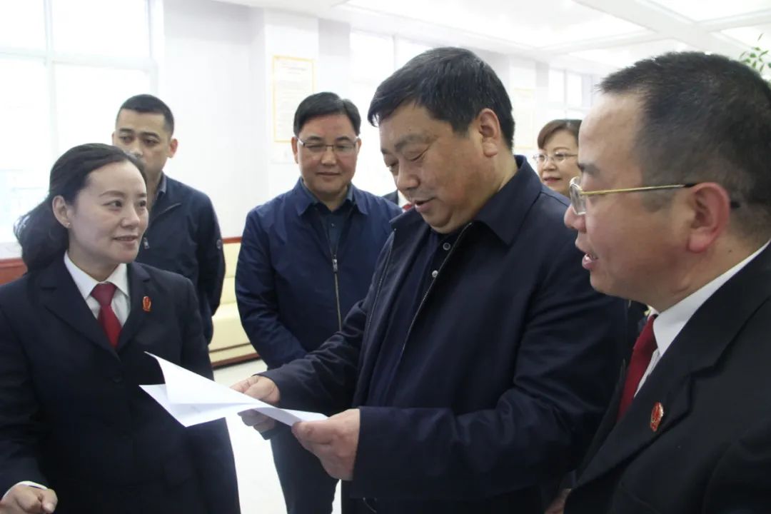队伍教育整顿县委书记苏彦君突击检查文县法院队伍教育整顿工作