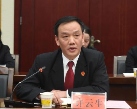 教育整顿怀化市中级人民法院举办跟班先进找差距活动座谈会