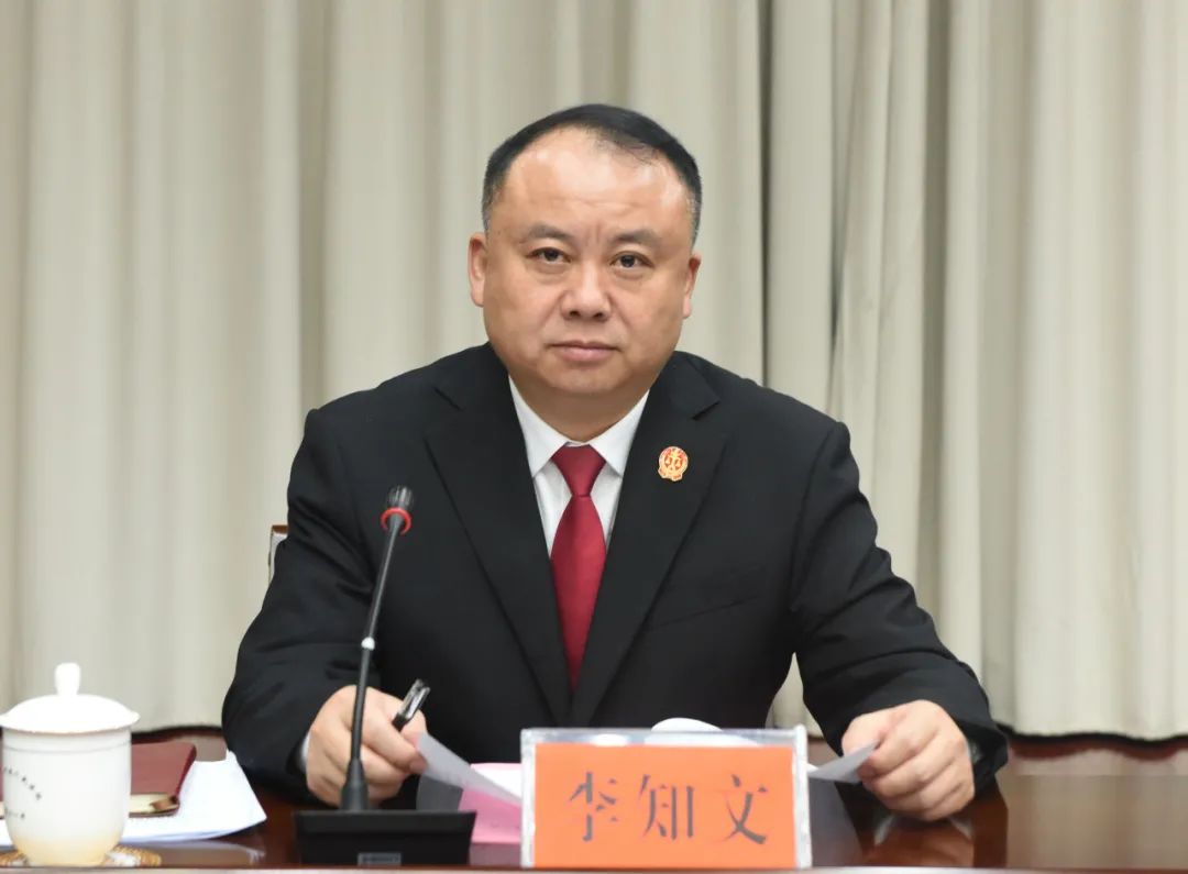 李知文院长强调,全体跟班学员要充分利用这次机会,实现全方位的提升.