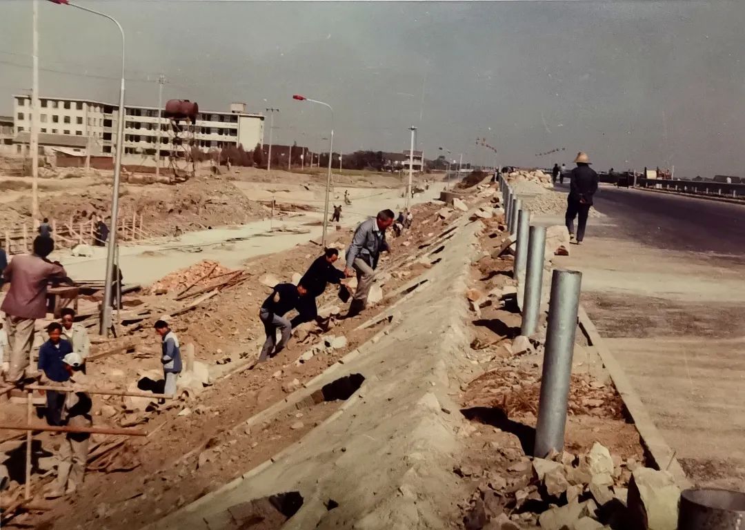 交通作为我国大陆首条高速公路沪嘉高速公路的前世今生