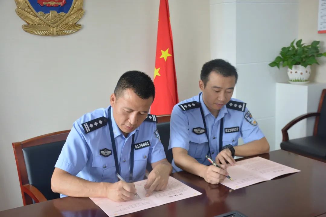 模范先锋丨王建世扎根基层的忠诚卫士