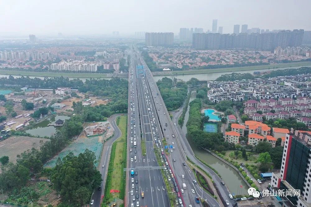 佛山新闻网据市民报料 今早佛陈大桥南往北方向拥堵严重 你有在这条路
