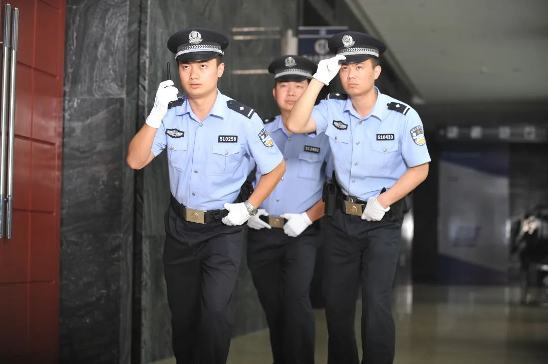 武侯法院法警风采