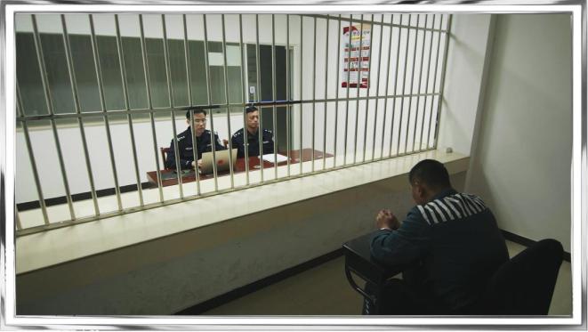 在受表彰的扫黑英雄群体中,就有监狱系统的两位代表:来自江苏溧阳监狱