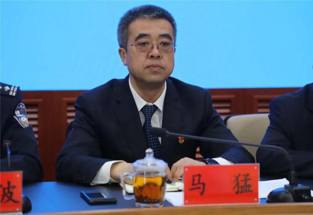 乌兰浩特市召开政法队伍教育整顿新闻发布会