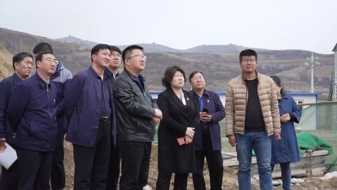 云霖琼调研老牛坡红色旅游扶贫产业园二期工程和森林草原防火工作