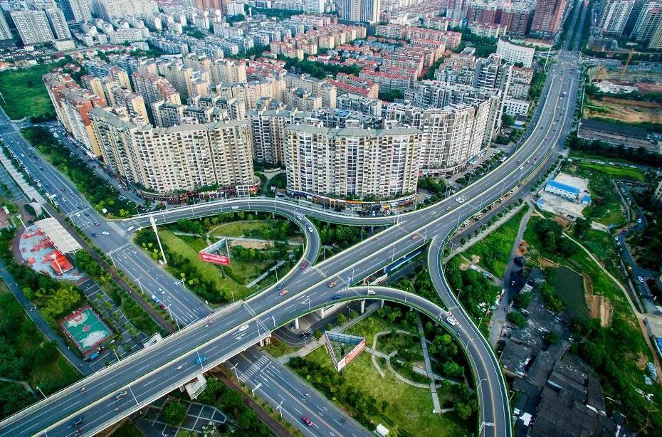 作为省会,长沙是湖南发展的龙头,以高质量发展支撑湖南和中部地区高