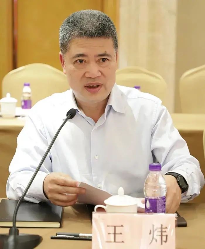 丽水市政府副秘书长, 市发改委副主任张明杰作全市招商推介