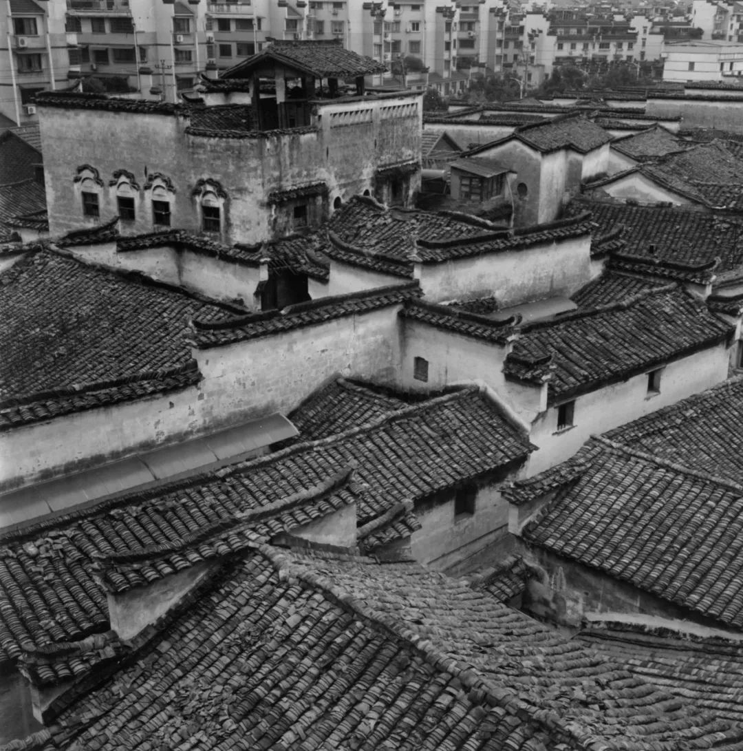 20年来持之以恒拍摄家乡小城兰溪他动情抒写黑白影像诗