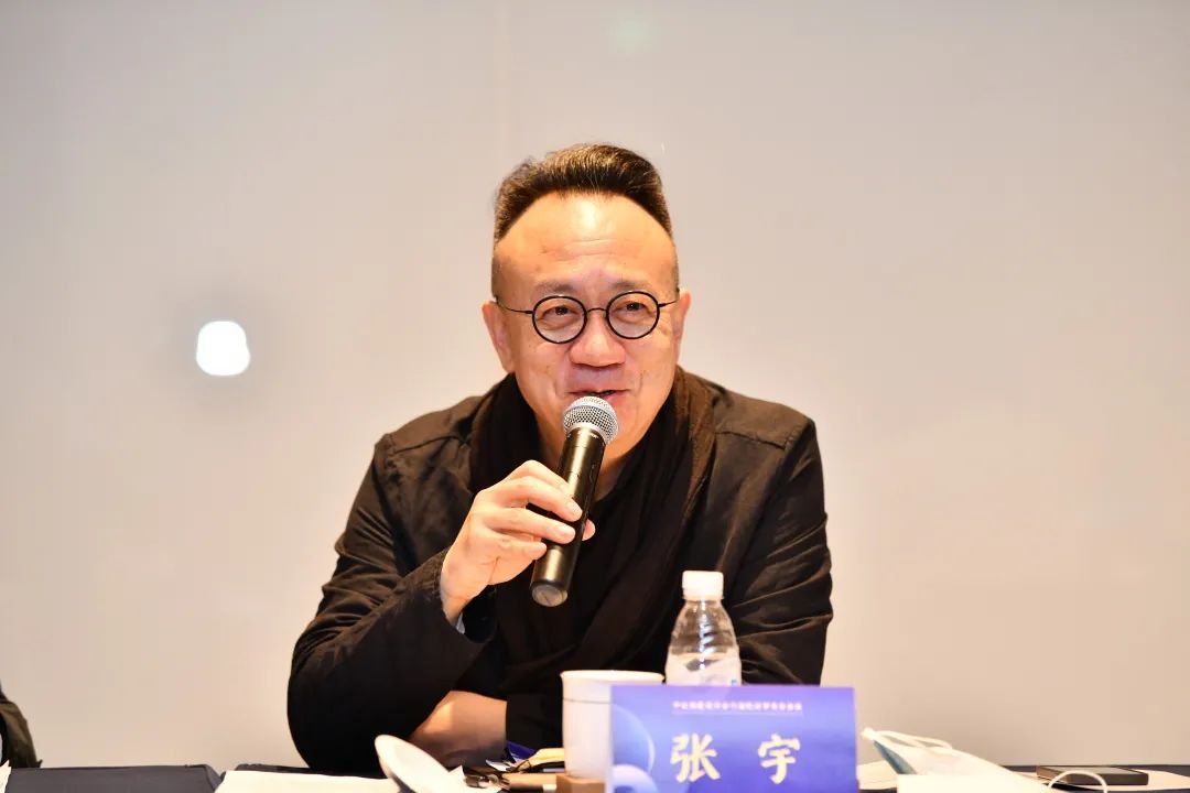 张宇 随后,张宇汇报建筑分会技术专家工作部对评优办法改进方案的