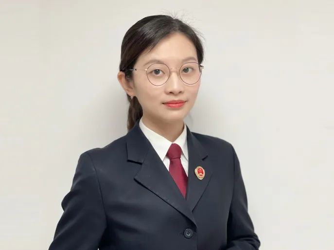 公诉现场本市首例以高空抛物罪提起公诉的案件判了