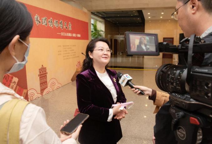 骄傲台山人熟悉的她在北京惊艳亮相