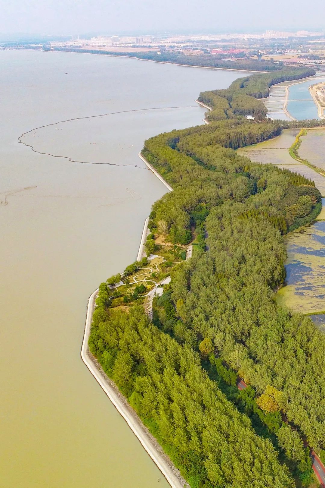 赵启瑞/摄蒋坝镇快活岭景区陈亮/摄涟水五岛湖公园王昊/摄涟水百花园