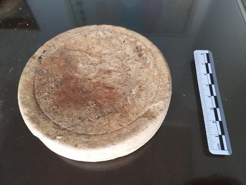 "陶饼在我国河南和陕西等地常有出土,被泉界("泉"指钱,合称古钱收藏界